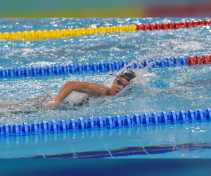 تأهل-السباحتين-مهرة-ومها-الشحي-لنصف-نهائي-100-متر-بألعاب-التضامن